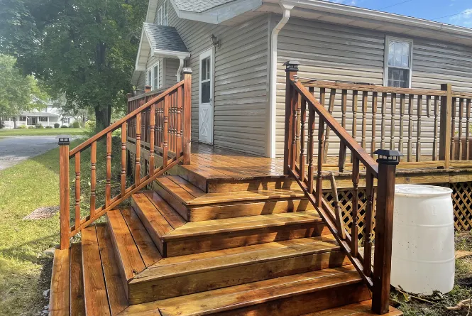 Fence Cleaning by Thompson's Pressure Washing
